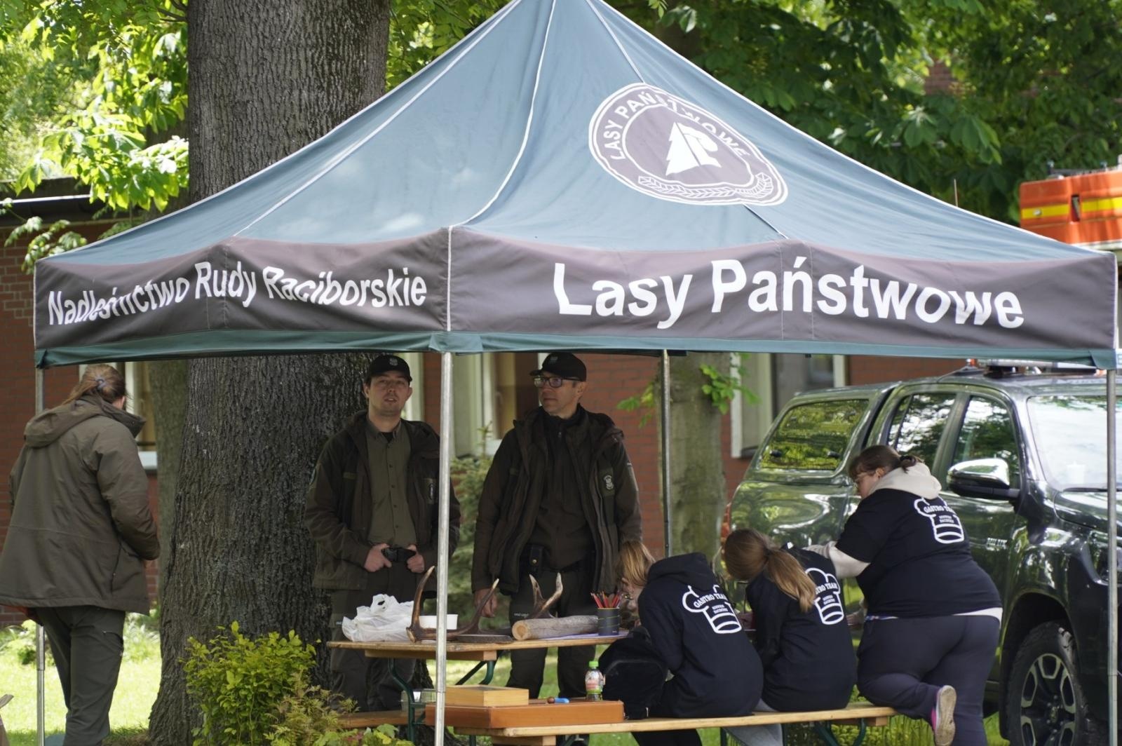 Zdjęcie w galerii na portalu naszraciborz.pl: Dzień Dziecka z Mundurem w SOSWNiS w Raciborzu [WIDEO] wiadomości z regionu