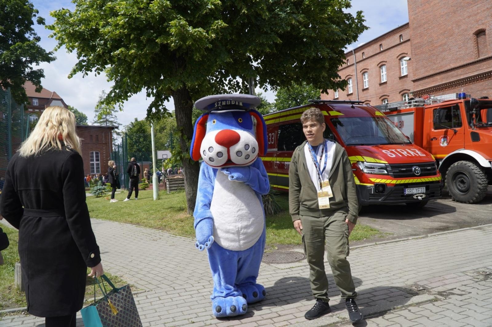 Zdjęcie w galerii na portalu naszraciborz.pl: Dzień Dziecka z Mundurem w SOSWNiS w Raciborzu [WIDEO] wiadomości z regionu