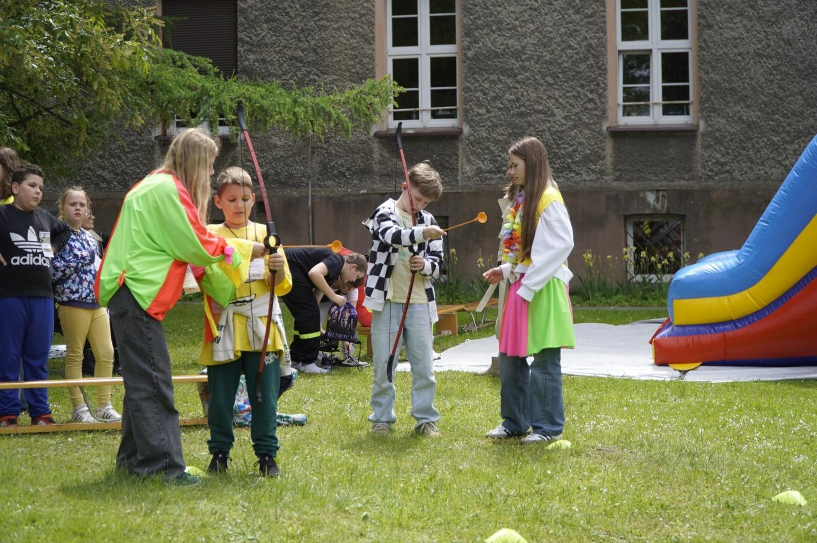 Zdjęcie w galerii na portalu naszraciborz.pl: Dzień Dziecka z Mundurem w SOSWNiS w Raciborzu [WIDEO] wiadomości z regionu