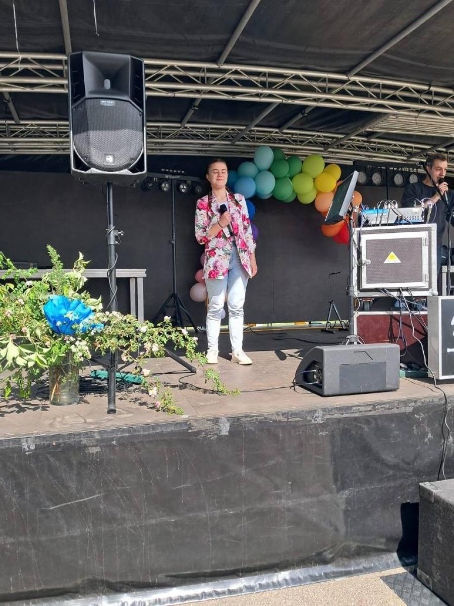 Zdjęcie w galerii na portalu naszraciborz.pl: Rodzinny festyn w Siedliskach: święto dzieci i mam pełne radości wiadomości z regionu