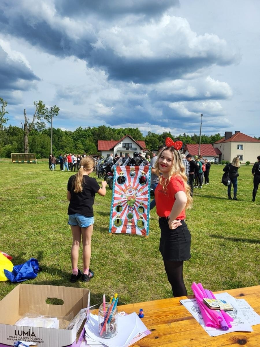 Zdjęcie w galerii na portalu naszraciborz.pl: Rodzinny festyn w Siedliskach: święto dzieci i mam pełne radości wiadomości z regionu