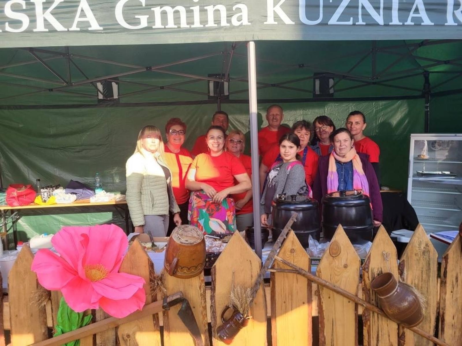 Zdjęcie w galerii na portalu naszraciborz.pl: Rodzinny festyn w Siedliskach: święto dzieci i mam pełne radości wiadomości z regionu