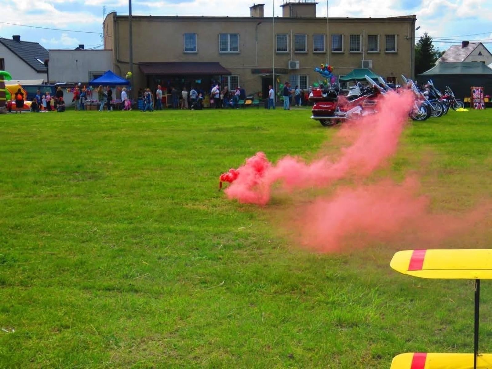 Zdjęcie w galerii na portalu naszraciborz.pl: Rodzinny festyn w Siedliskach: święto dzieci i mam pełne radości wiadomości z regionu