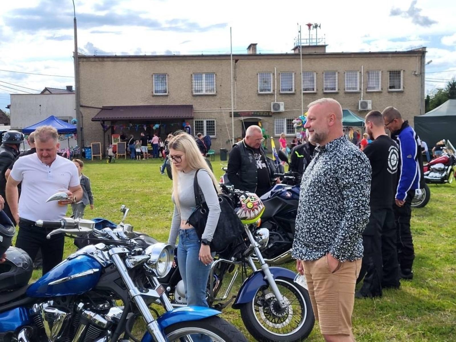 Zdjęcie w galerii na portalu naszraciborz.pl: Rodzinny festyn w Siedliskach: święto dzieci i mam pełne radości wiadomości z regionu