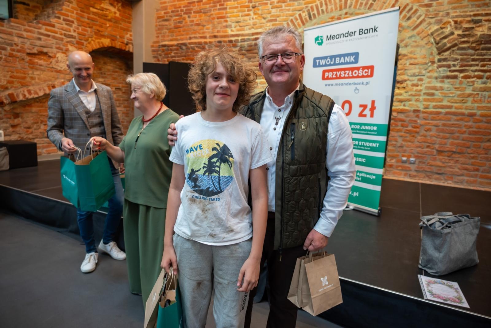 Zdjęcie w galerii na portalu naszraciborz.pl: Wspólne Drzewo – Wspólna Przyszłość: Zielona Akcja Gminy Krzyżanowice, Meander Banku i Szkoły w Tworkowie wiadomości z regionu