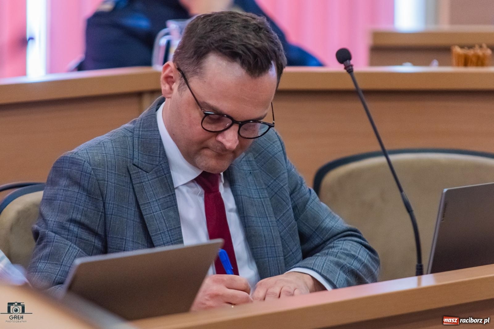 Zdjęcie w galerii na portalu naszraciborz.pl: Straż miejska, miejskie spółki i park kulturowy — co działo się na majowym posiedzeniu komisji? wiadomości z regionu