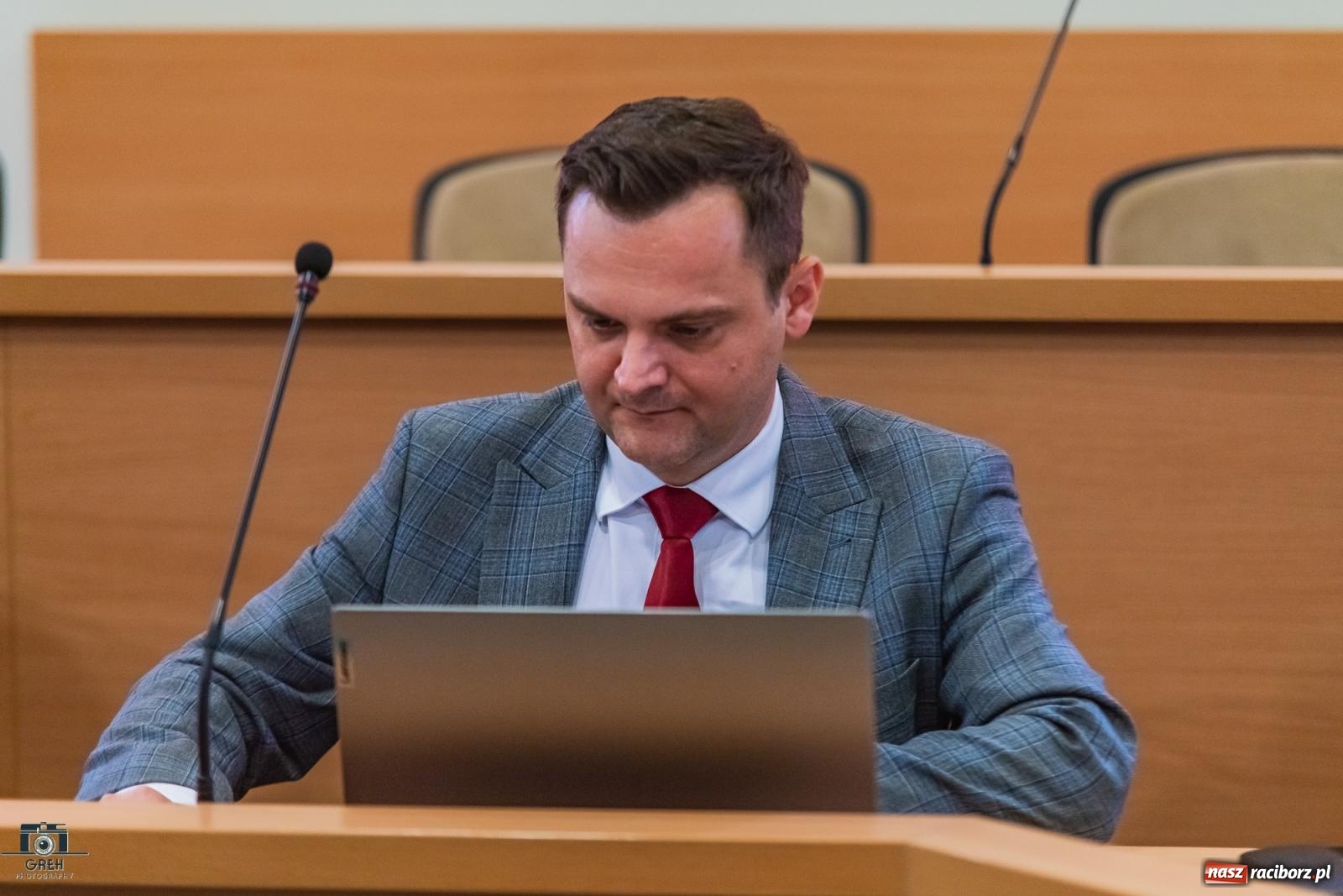 Zdjęcie w galerii na portalu naszraciborz.pl: Straż miejska, miejskie spółki i park kulturowy — co działo się na majowym posiedzeniu komisji? wiadomości z regionu