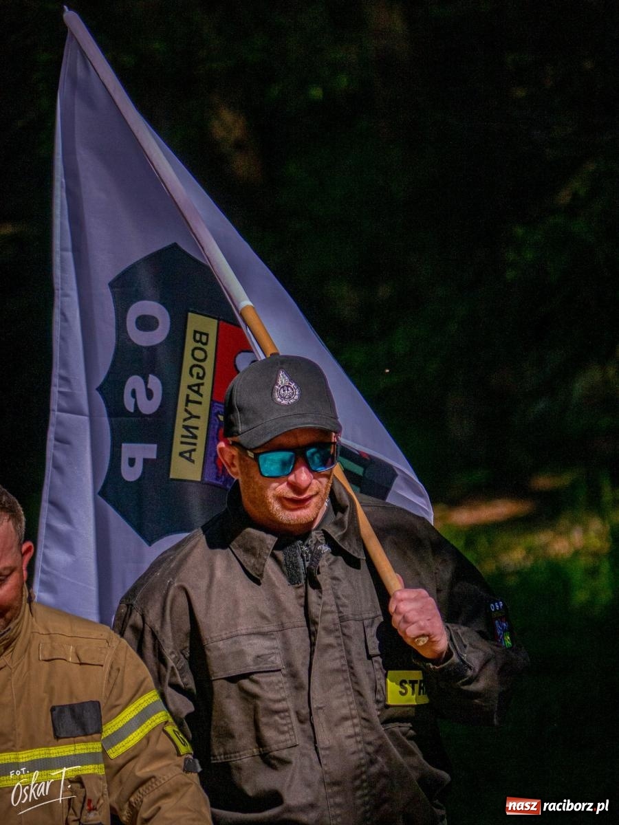 Zdjęcie w galerii na portalu naszraciborz.pl: Strażacy z całej Polski zdobyli Śnieżnik dla Kazika. Wśród nich jednostki z powiatu raciborskiego wiadomości z regionu