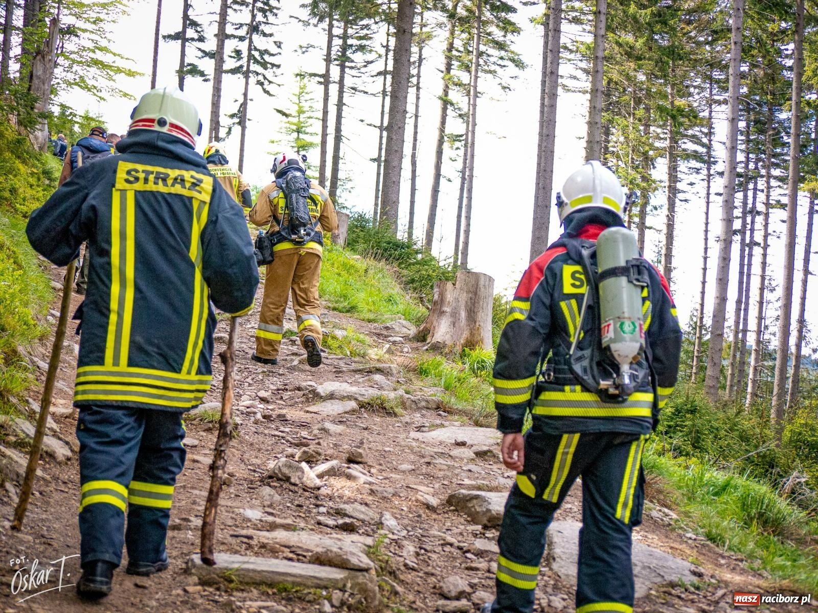 Zdjęcie w galerii na portalu naszraciborz.pl: Strażacy z całej Polski zdobyli Śnieżnik dla Kazika. Wśród nich jednostki z powiatu raciborskiego wiadomości z regionu