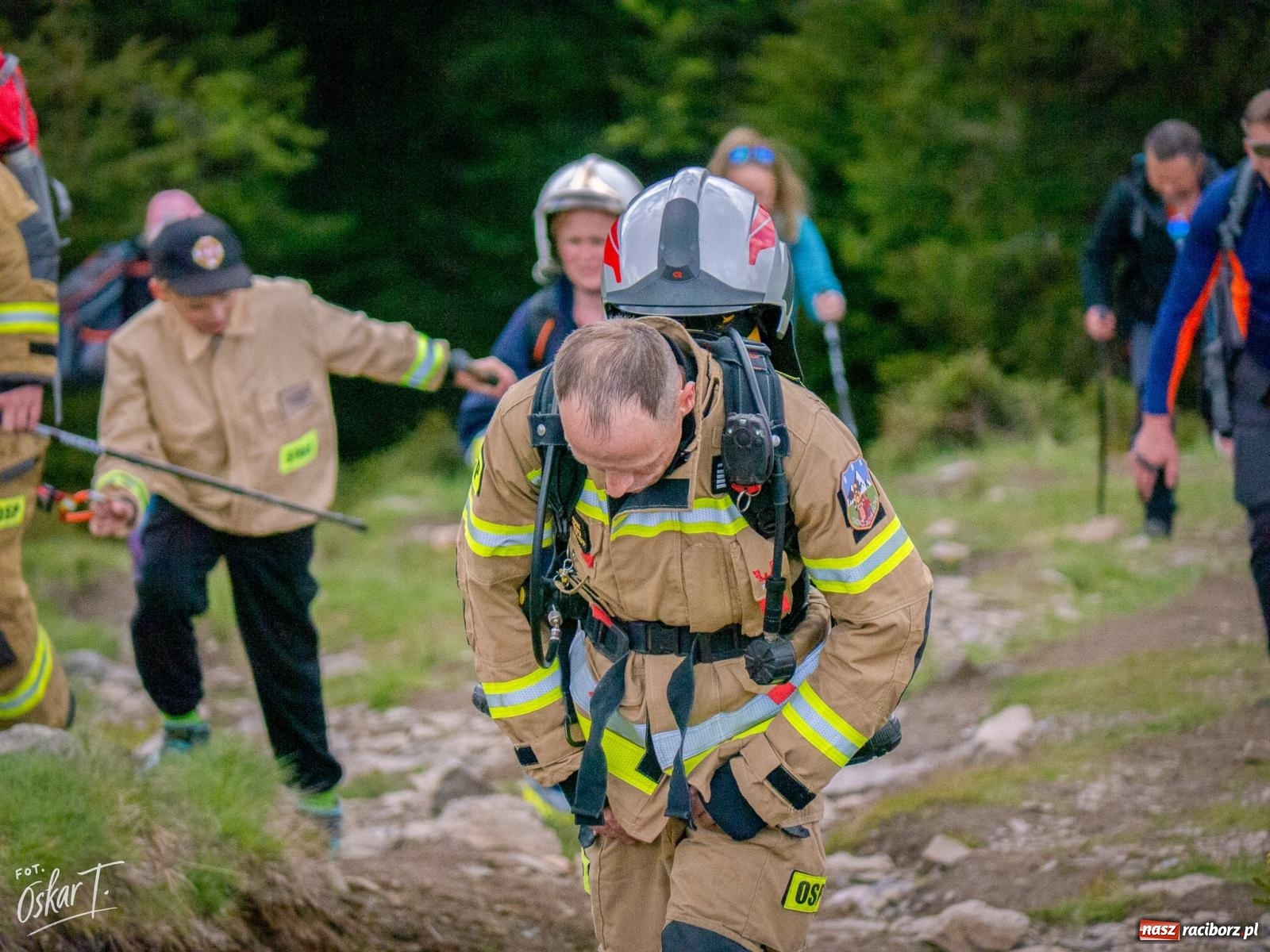 Zdjęcie w galerii na portalu naszraciborz.pl: Strażacy z całej Polski zdobyli Śnieżnik dla Kazika. Wśród nich jednostki z powiatu raciborskiego wiadomości z regionu
