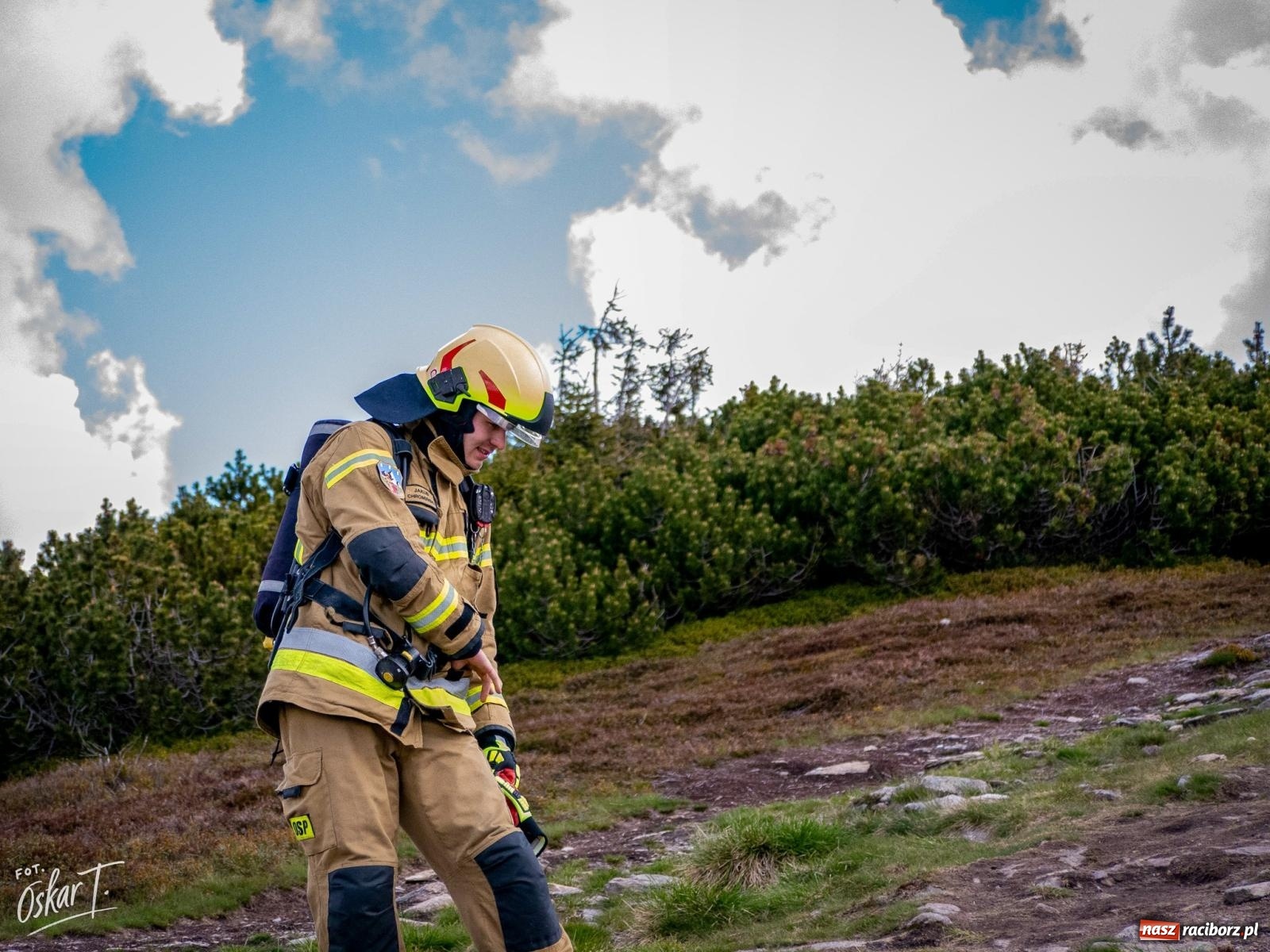 Zdjęcie w galerii na portalu naszraciborz.pl: Strażacy z całej Polski zdobyli Śnieżnik dla Kazika. Wśród nich jednostki z powiatu raciborskiego wiadomości z regionu