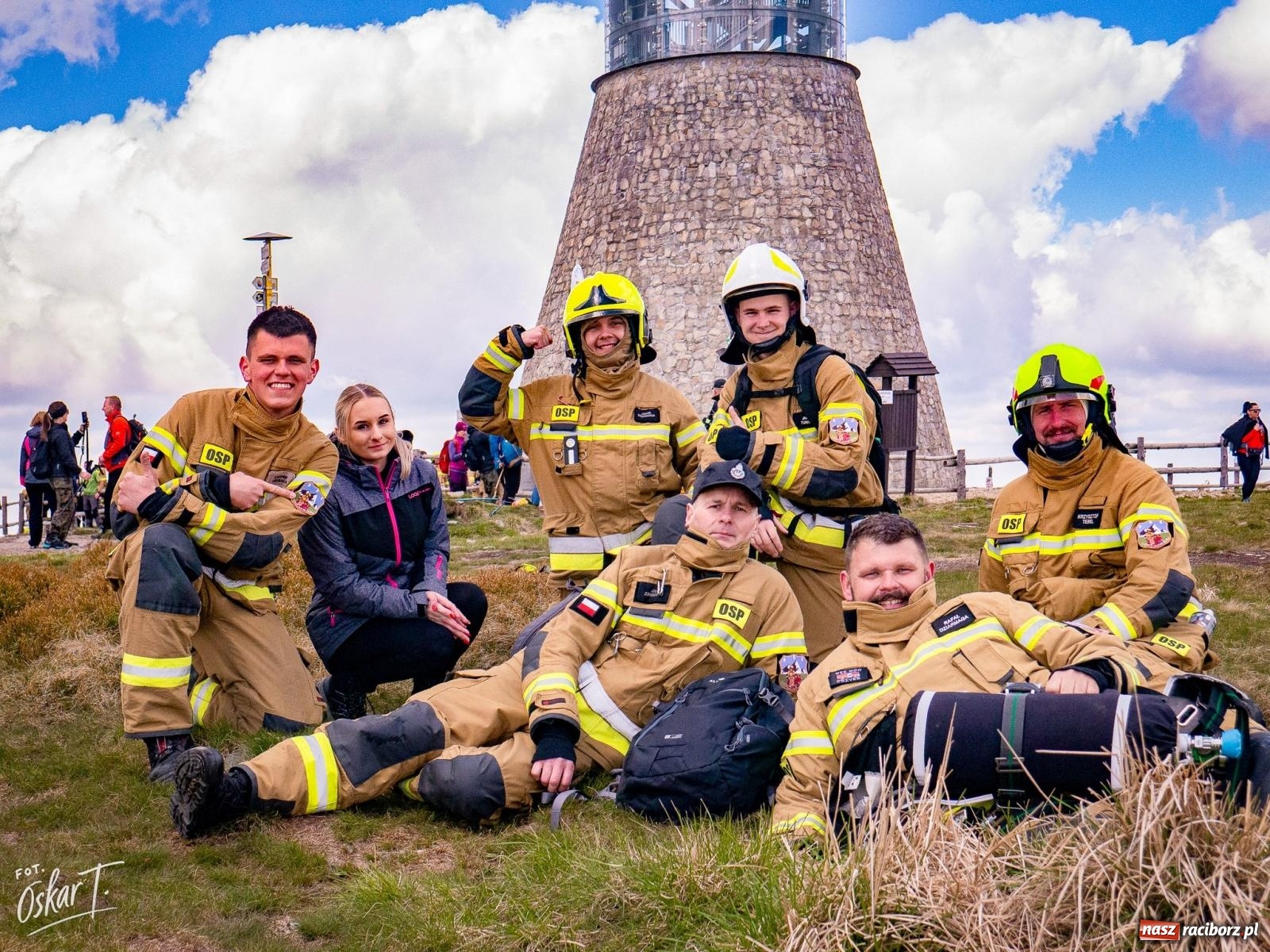Zdjęcie w galerii na portalu naszraciborz.pl: Strażacy z całej Polski zdobyli Śnieżnik dla Kazika. Wśród nich jednostki z powiatu raciborskiego wiadomości z regionu