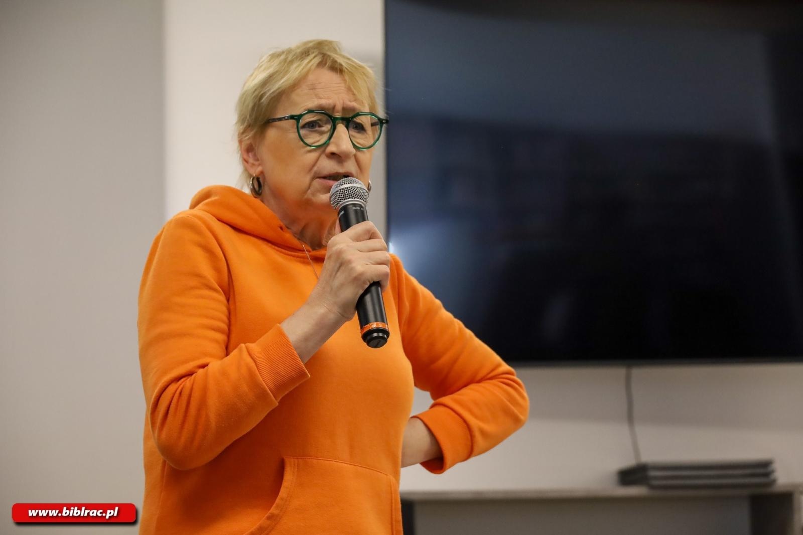 Zdjęcie w galerii na portalu naszraciborz.pl: Spotkanie z Joanną Olech w raciborskiej bibliotece wiadomości z regionu