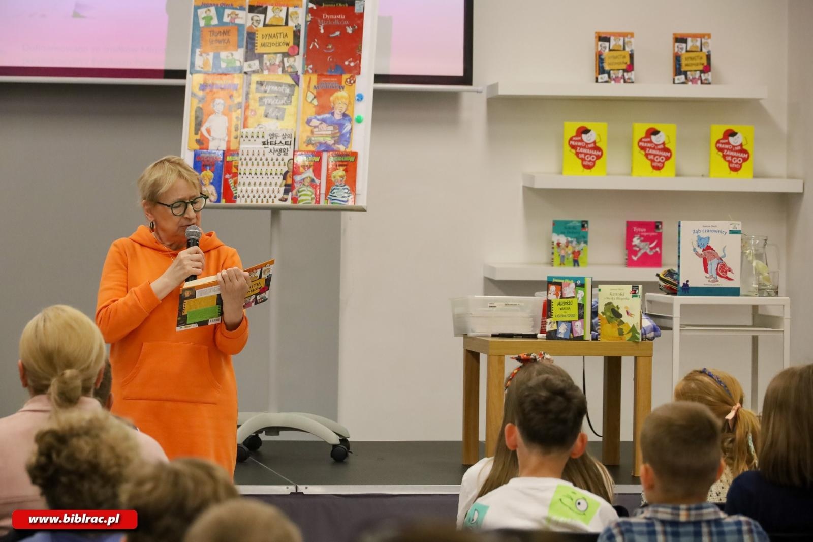 Zdjęcie w galerii na portalu naszraciborz.pl: Spotkanie z Joanną Olech w raciborskiej bibliotece wiadomości z regionu