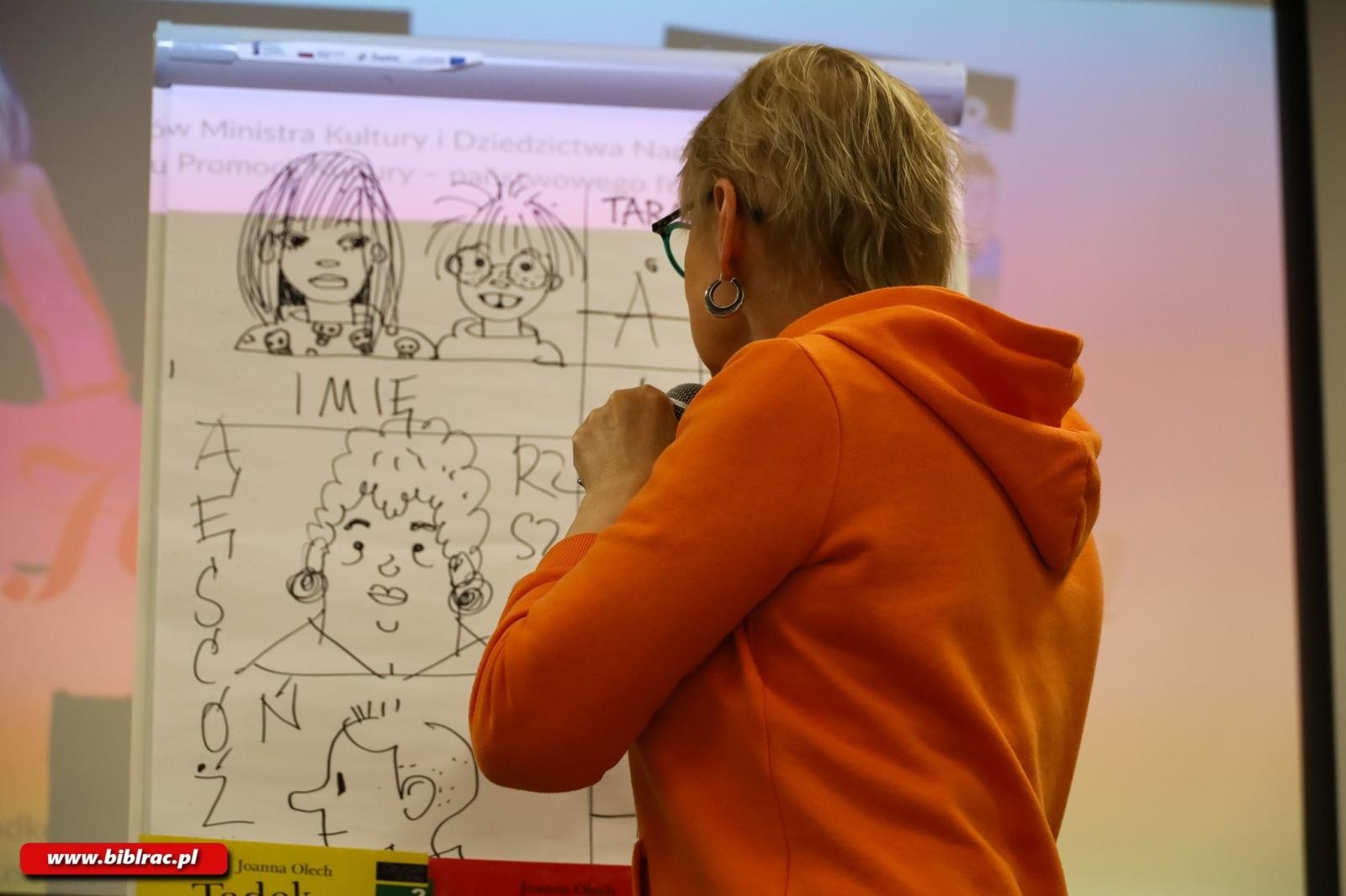 Zdjęcie w galerii na portalu naszraciborz.pl: Spotkanie z Joanną Olech w raciborskiej bibliotece wiadomości z regionu