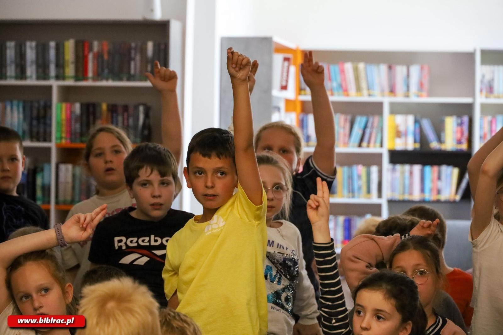 Zdjęcie w galerii na portalu naszraciborz.pl: Spotkanie z Joanną Olech w raciborskiej bibliotece wiadomości z regionu