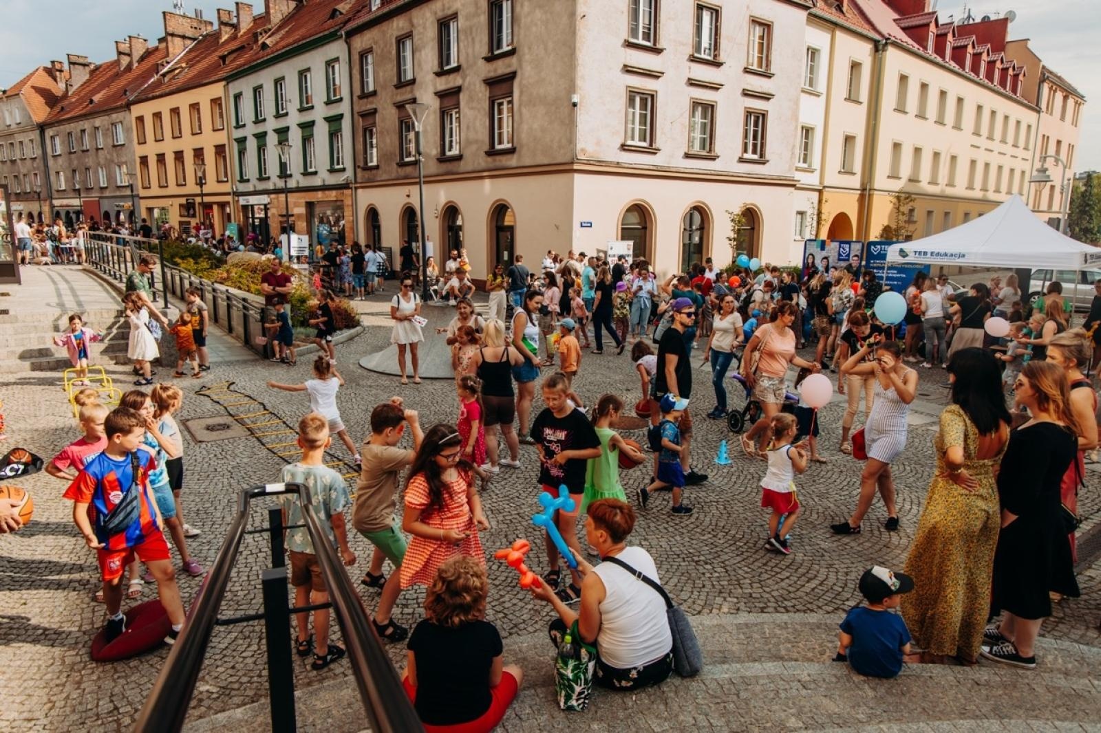 Zdjęcie w galerii na portalu naszraciborz.pl: Dzień Dziecka na Długiej. Przedsiębiorcy zapraszają wiadomości z regionu