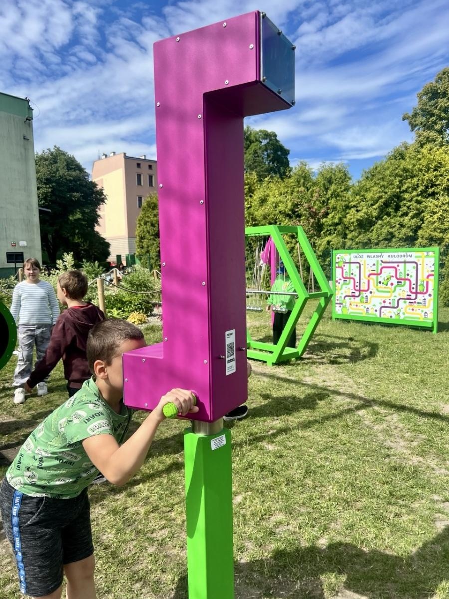 Zdjęcie w galerii na portalu naszraciborz.pl: Naukowy plac zabaw w SP 13 w Raciborzu rozwija kreatywność i ciekawość świata wiadomości z regionu
