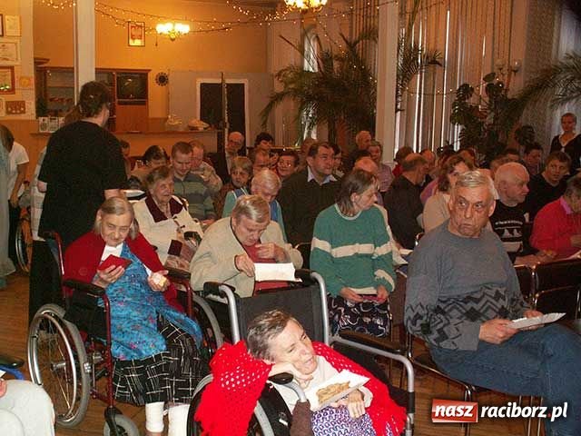 Zdjęcie w galerii na portalu naszraciborz.pl: Choinki nadziei wiadomości z regionu