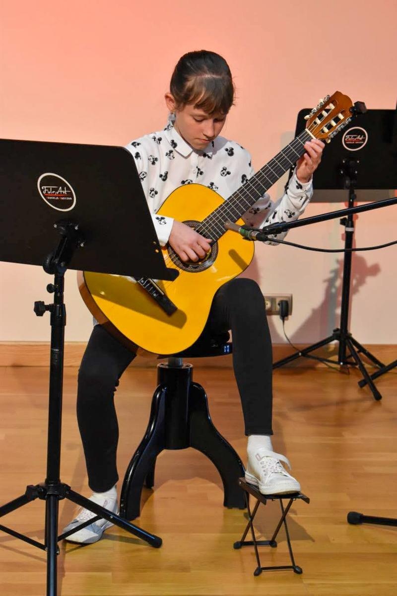 Zdjęcie w galerii na portalu naszraciborz.pl: Muzyczny wieczór pełen wzruszeń, czyli Koncert z okazji Dnia Matki na Zamku Piastowskim wiadomości z regionu