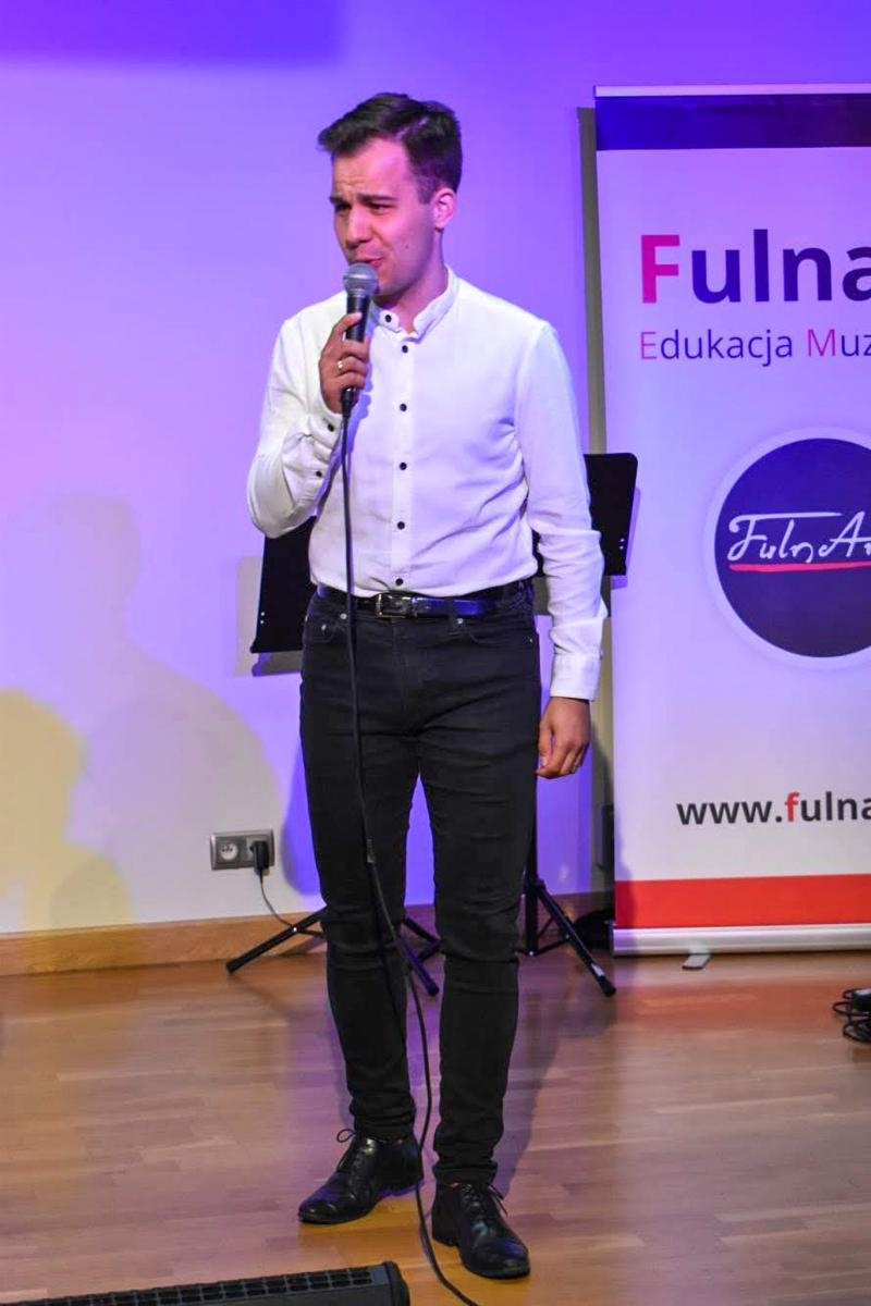 Zdjęcie w galerii na portalu naszraciborz.pl: Muzyczny wieczór pełen wzruszeń, czyli Koncert z okazji Dnia Matki na Zamku Piastowskim wiadomości z regionu