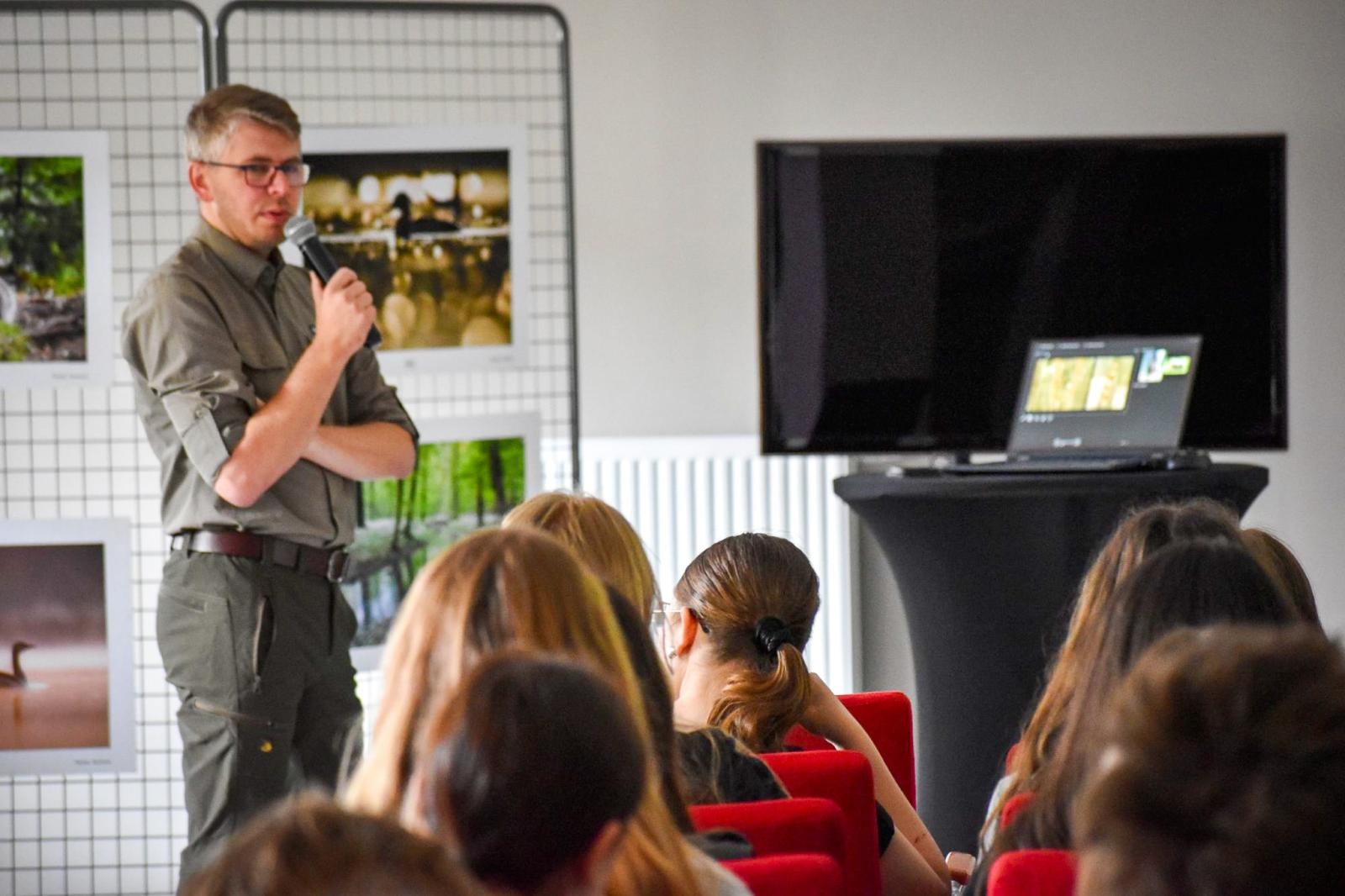 Zdjęcie w galerii na portalu naszraciborz.pl: Uczniowie Kasprowicza wzięli udział w Akademii Leśnika na Zamku Piastowskim wiadomości z regionu
