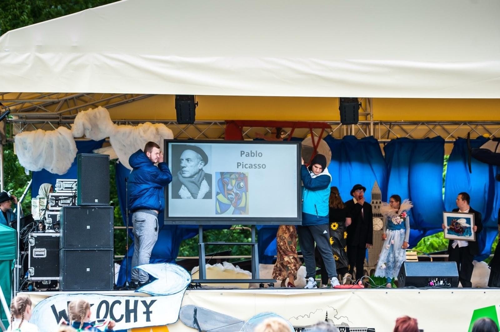 Zdjęcie w galerii na portalu naszraciborz.pl: Europejska mozaika talentów na dziedzińcu Zamku Piastowskiego [FOTO i WIDEO] wiadomości z regionu