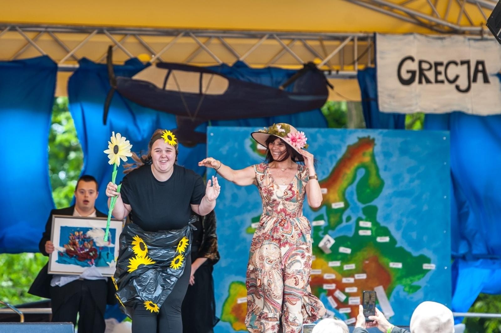 Zdjęcie w galerii na portalu naszraciborz.pl: Europejska mozaika talentów na dziedzińcu Zamku Piastowskiego [FOTO i WIDEO] wiadomości z regionu