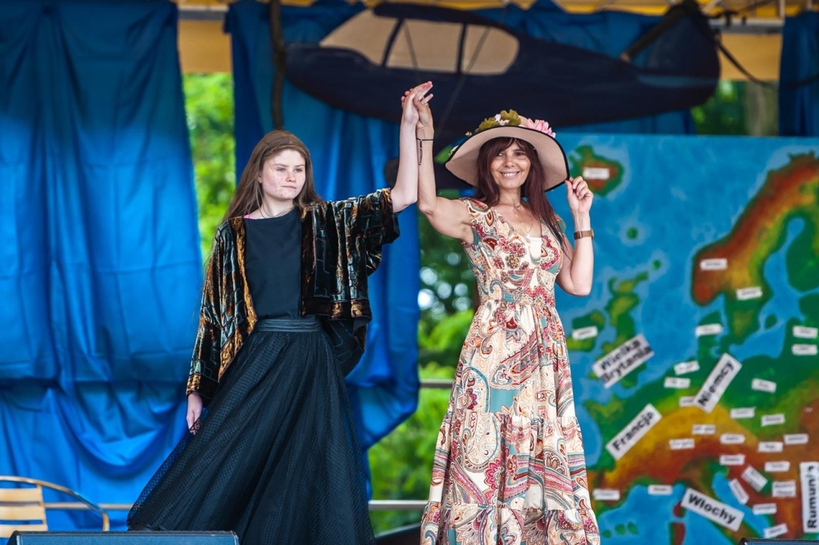 Zdjęcie w galerii na portalu naszraciborz.pl: Europejska mozaika talentów na dziedzińcu Zamku Piastowskiego [FOTO i WIDEO] wiadomości z regionu