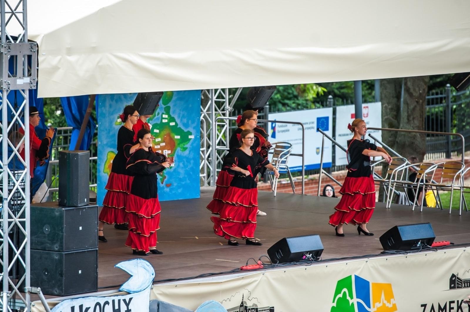 Zdjęcie w galerii na portalu naszraciborz.pl: Europejska mozaika talentów na dziedzińcu Zamku Piastowskiego [FOTO i WIDEO] wiadomości z regionu