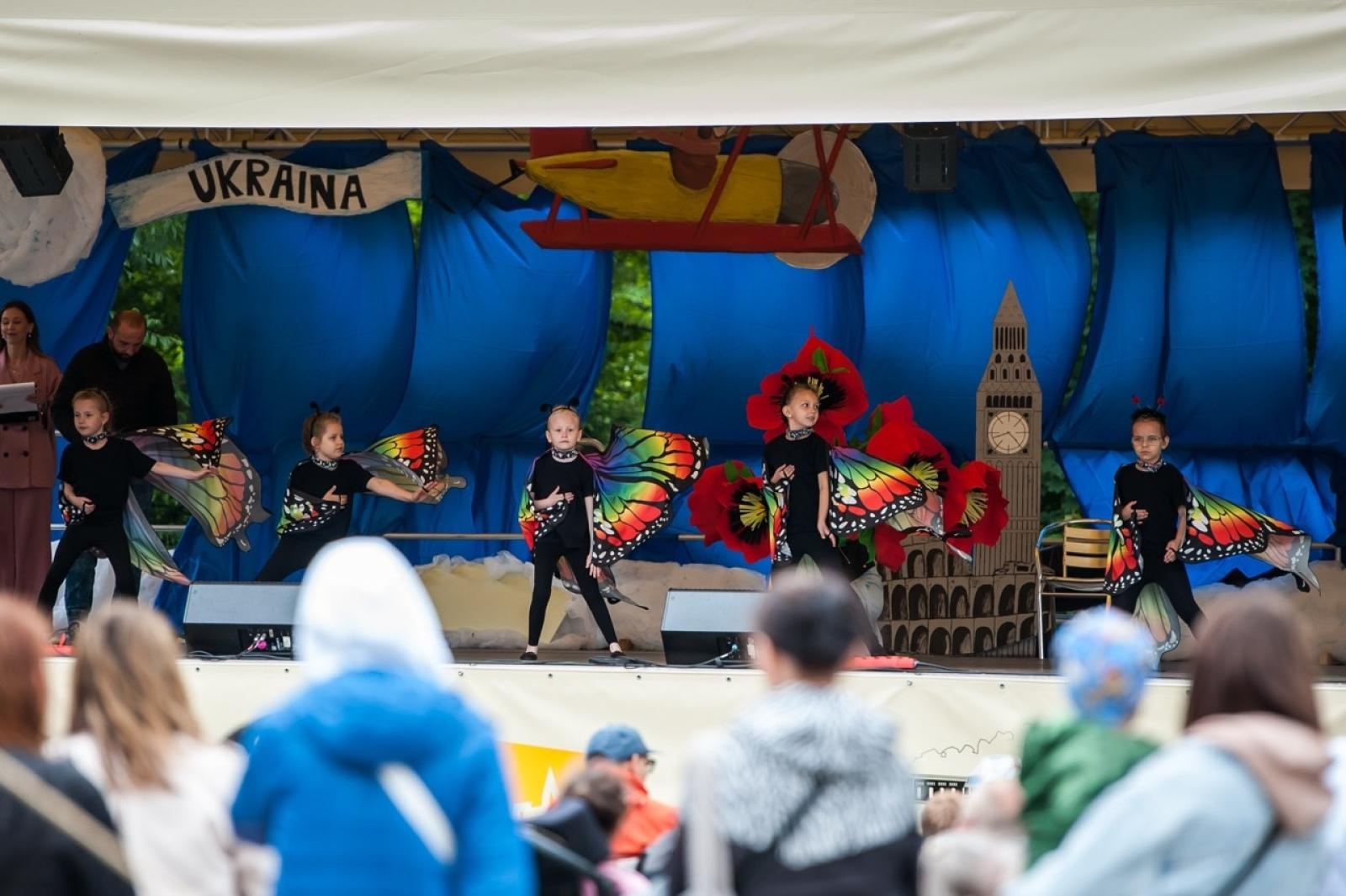 Zdjęcie w galerii na portalu naszraciborz.pl: Europejska mozaika talentów na dziedzińcu Zamku Piastowskiego [FOTO i WIDEO] wiadomości z regionu