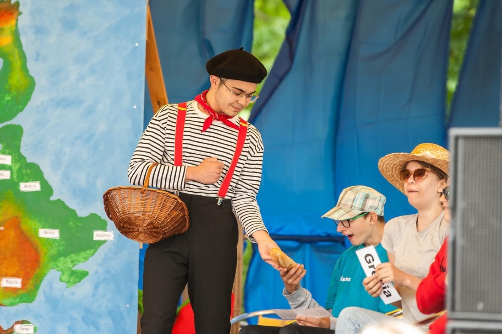 Zdjęcie w galerii na portalu naszraciborz.pl: Europejska mozaika talentów na dziedzińcu Zamku Piastowskiego [FOTO i WIDEO] wiadomości z regionu