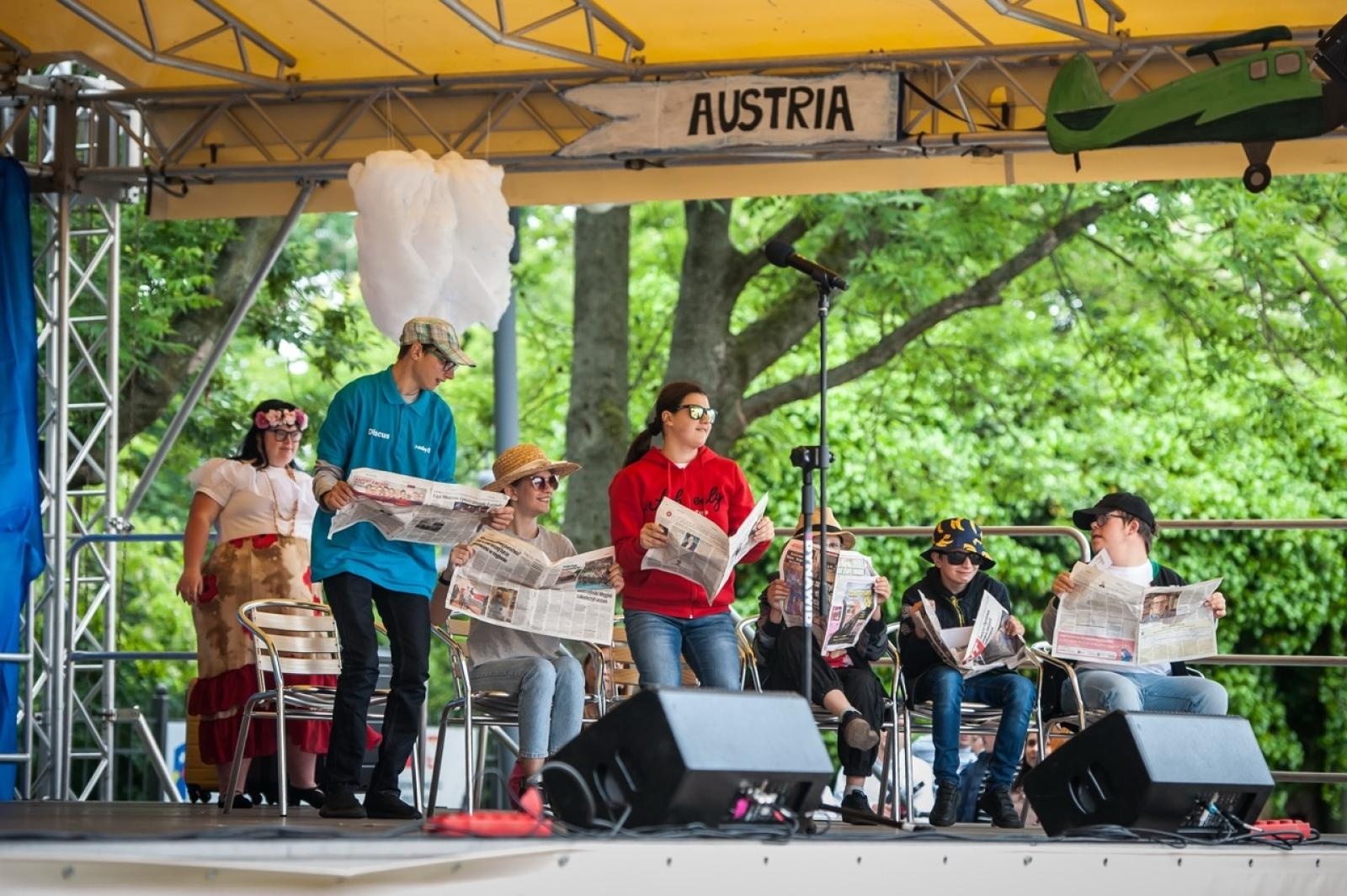 Zdjęcie w galerii na portalu naszraciborz.pl: Europejska mozaika talentów na dziedzińcu Zamku Piastowskiego [FOTO i WIDEO] wiadomości z regionu