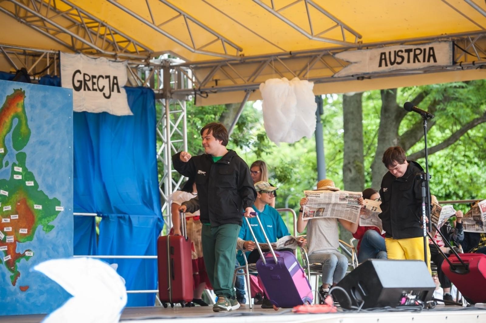 Zdjęcie w galerii na portalu naszraciborz.pl: Europejska mozaika talentów na dziedzińcu Zamku Piastowskiego [FOTO i WIDEO] wiadomości z regionu
