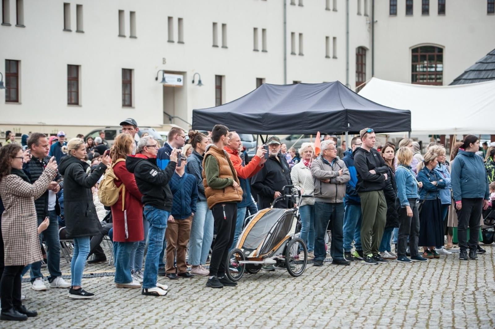 Zdjęcie w galerii na portalu naszraciborz.pl: Europejska mozaika talentów na dziedzińcu Zamku Piastowskiego [FOTO i WIDEO] wiadomości z regionu