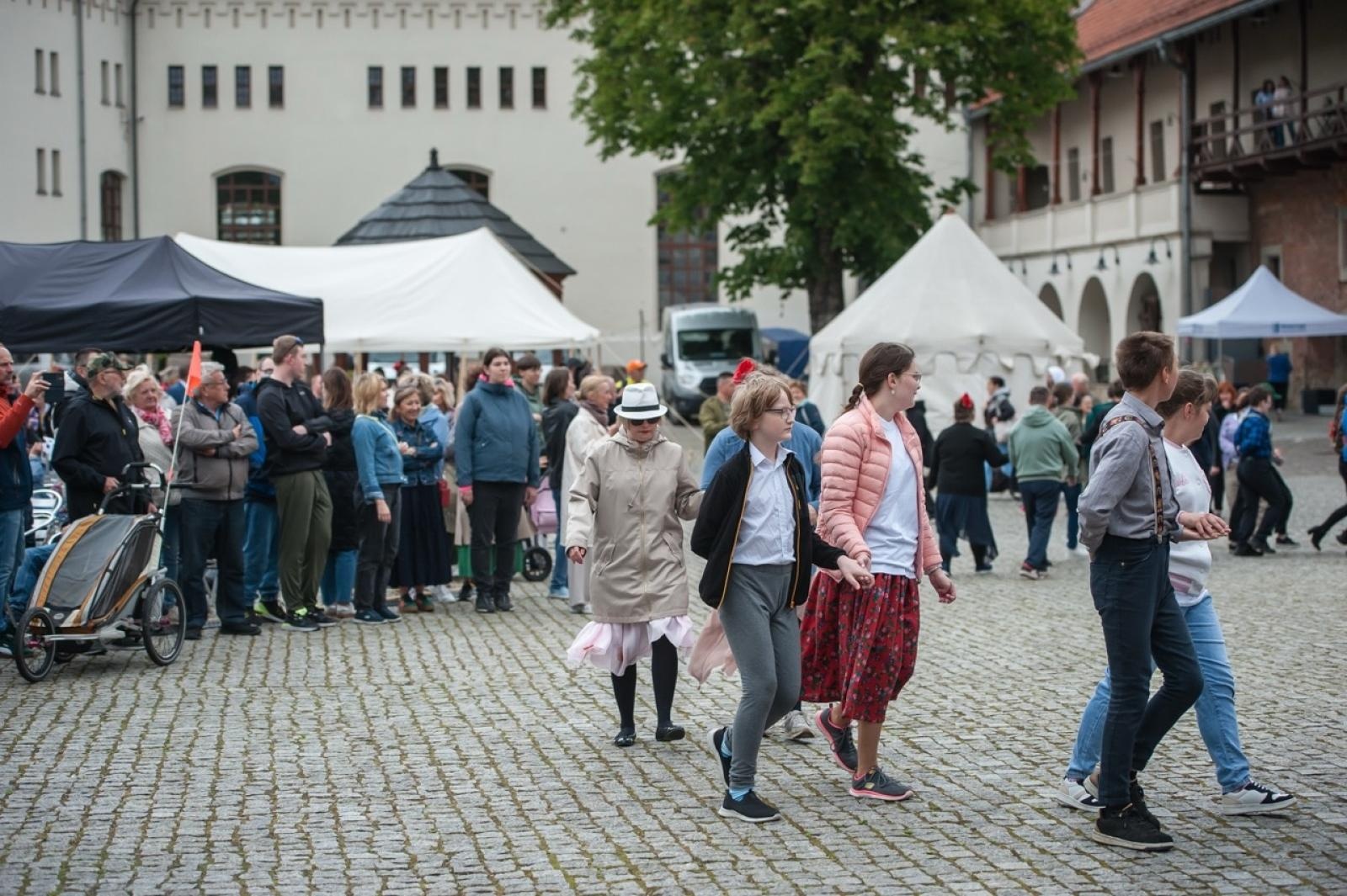 Zdjęcie w galerii na portalu naszraciborz.pl: Europejska mozaika talentów na dziedzińcu Zamku Piastowskiego [FOTO i WIDEO] wiadomości z regionu