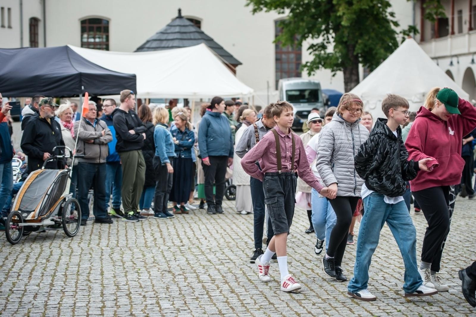 Zdjęcie w galerii na portalu naszraciborz.pl: Europejska mozaika talentów na dziedzińcu Zamku Piastowskiego [FOTO i WIDEO] wiadomości z regionu