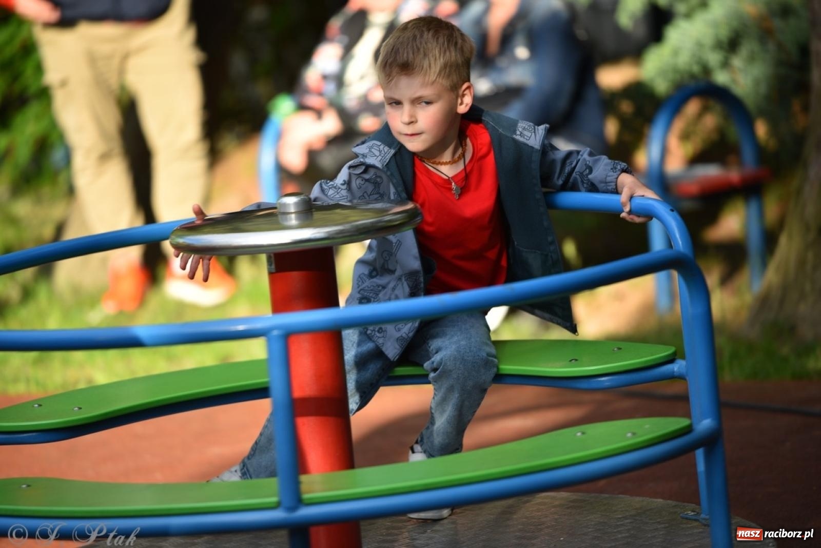 Zdjęcie w galerii na portalu naszraciborz.pl: Rodzinna atmosfera na festynie Przedszkola nr 13 w Raciborzu [FOTO i WIDEO] wiadomości z regionu