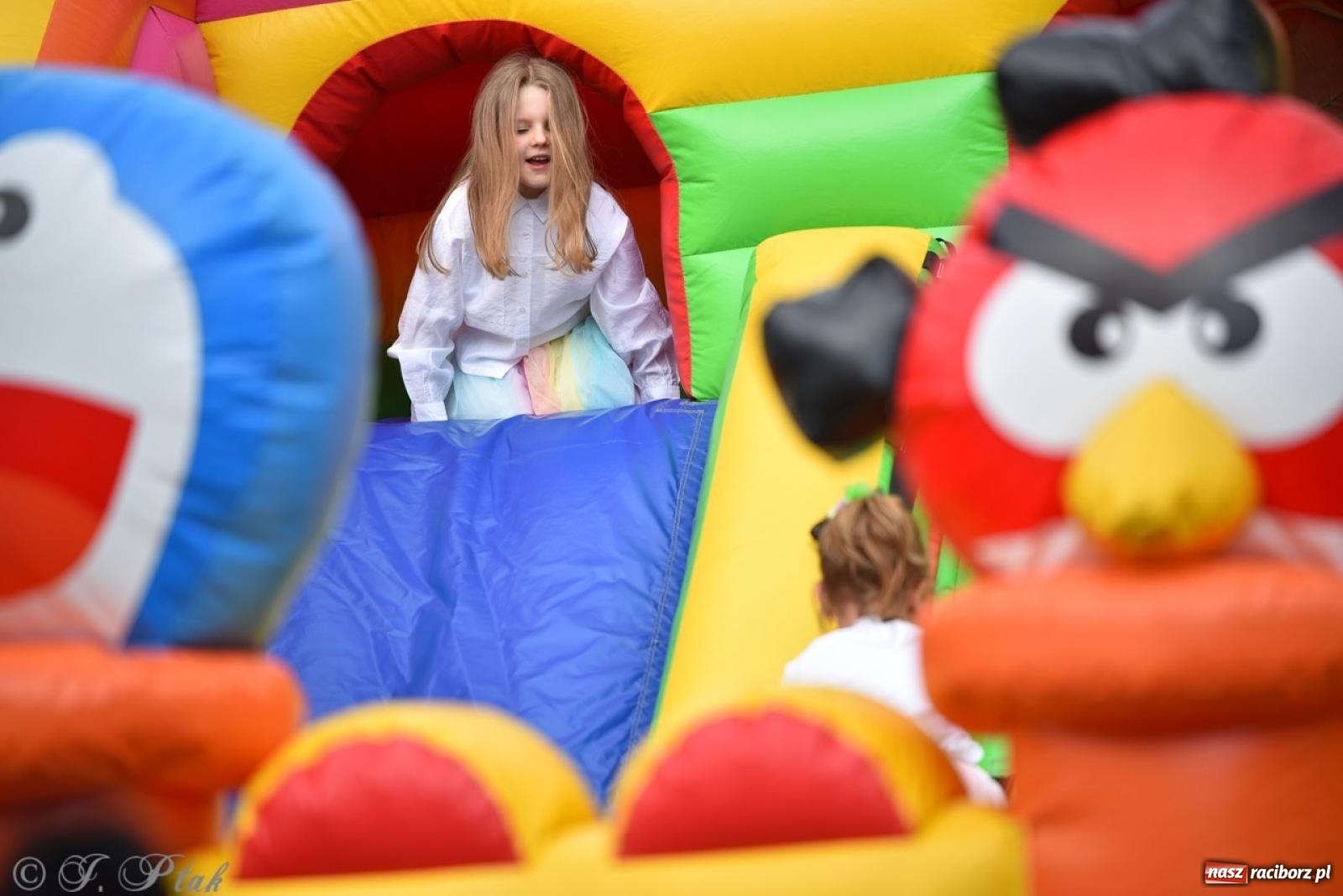 Zdjęcie w galerii na portalu naszraciborz.pl: Rodzinna atmosfera na festynie Przedszkola nr 13 w Raciborzu [FOTO i WIDEO] wiadomości z regionu