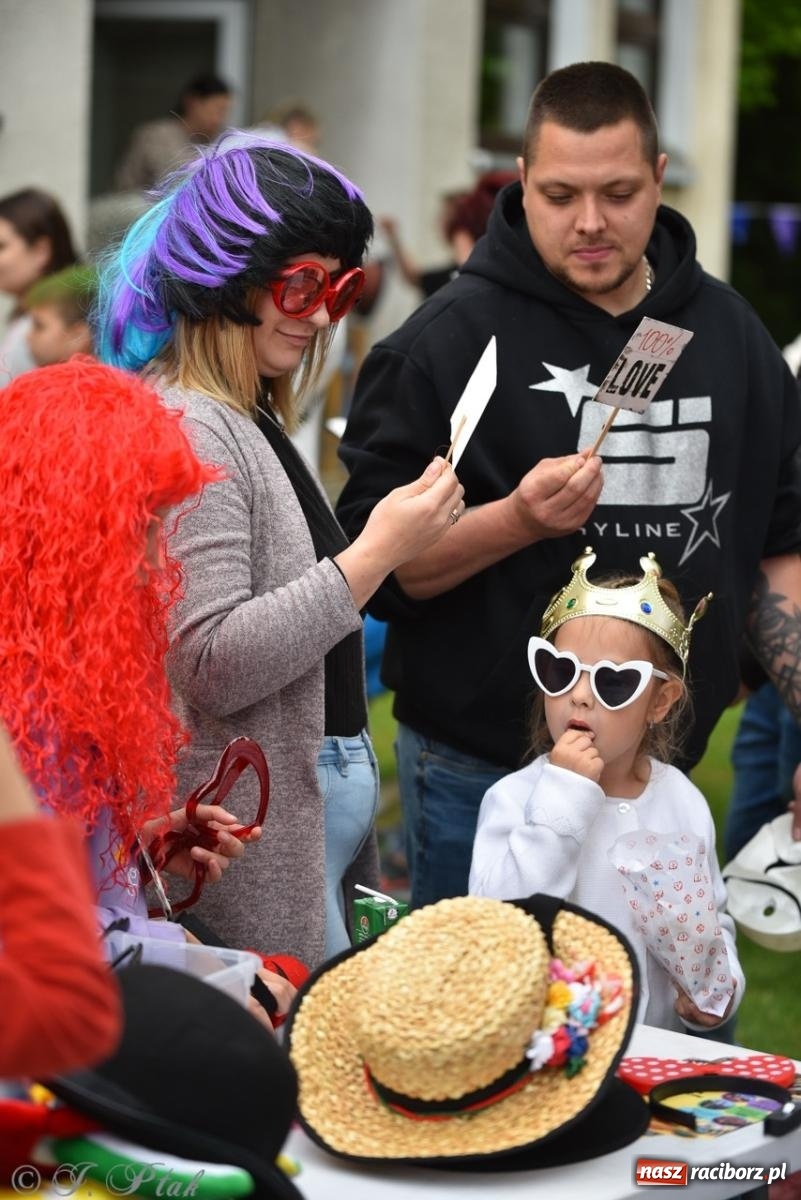Zdjęcie w galerii na portalu naszraciborz.pl: Rodzinna atmosfera na festynie Przedszkola nr 13 w Raciborzu [FOTO i WIDEO] wiadomości z regionu