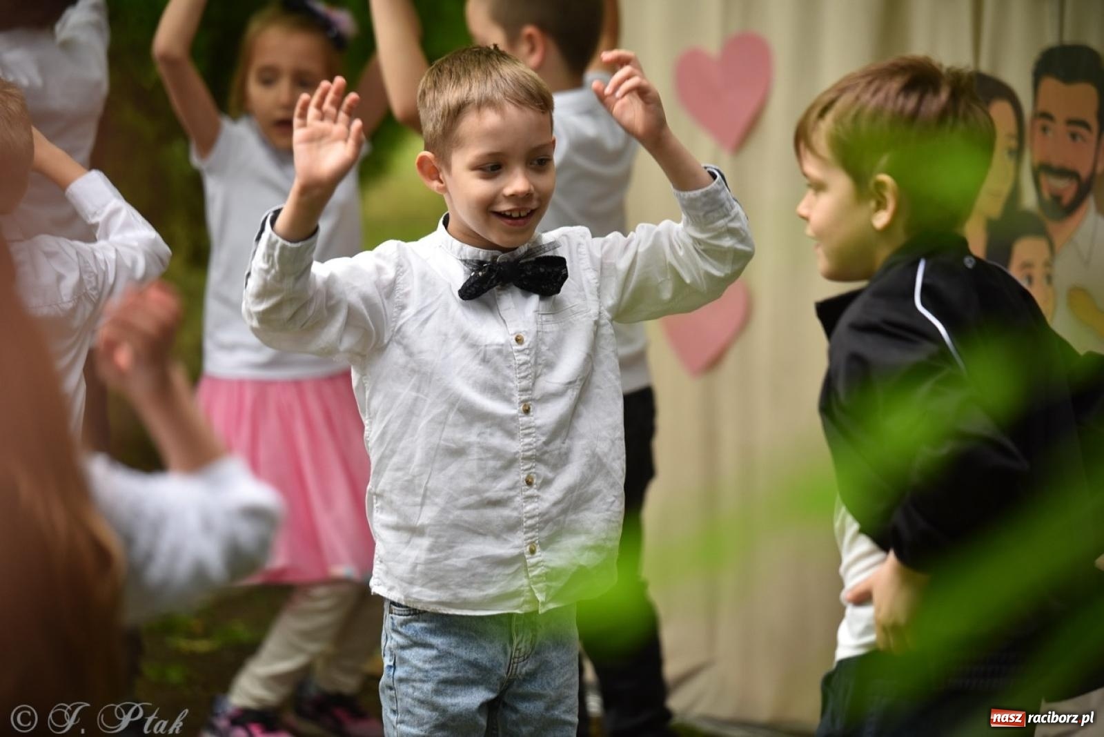 Zdjęcie w galerii na portalu naszraciborz.pl: Rodzinna atmosfera na festynie Przedszkola nr 13 w Raciborzu [FOTO i WIDEO] wiadomości z regionu