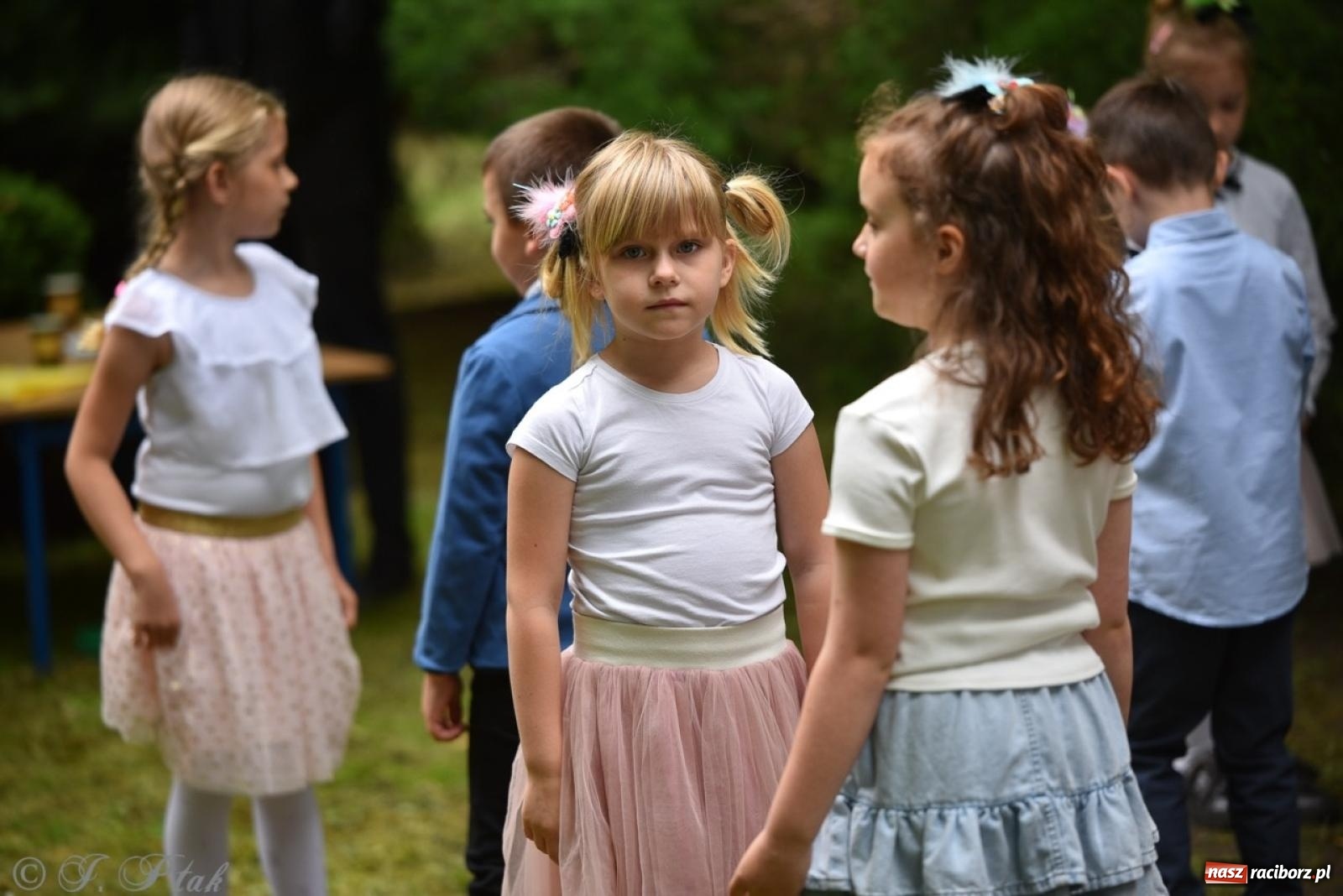 Zdjęcie w galerii na portalu naszraciborz.pl: Rodzinna atmosfera na festynie Przedszkola nr 13 w Raciborzu [FOTO i WIDEO] wiadomości z regionu