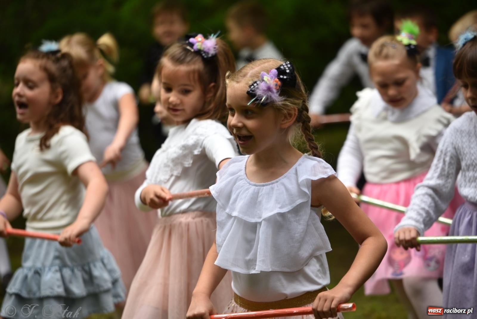 Zdjęcie w galerii na portalu naszraciborz.pl: Rodzinna atmosfera na festynie Przedszkola nr 13 w Raciborzu [FOTO i WIDEO] wiadomości z regionu