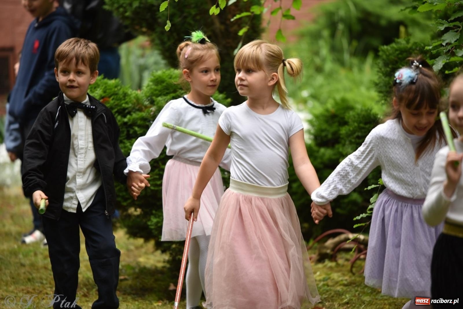 Zdjęcie w galerii na portalu naszraciborz.pl: Rodzinna atmosfera na festynie Przedszkola nr 13 w Raciborzu [FOTO i WIDEO] wiadomości z regionu