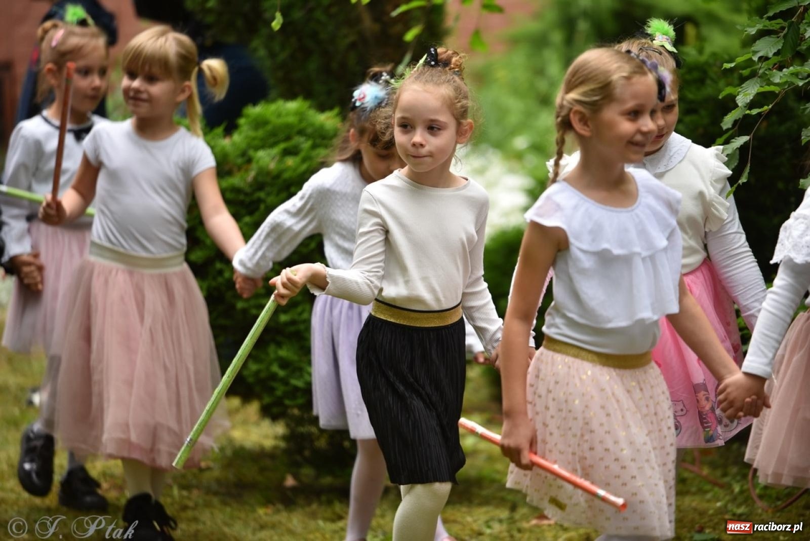 Zdjęcie w galerii na portalu naszraciborz.pl: Rodzinna atmosfera na festynie Przedszkola nr 13 w Raciborzu [FOTO i WIDEO] wiadomości z regionu