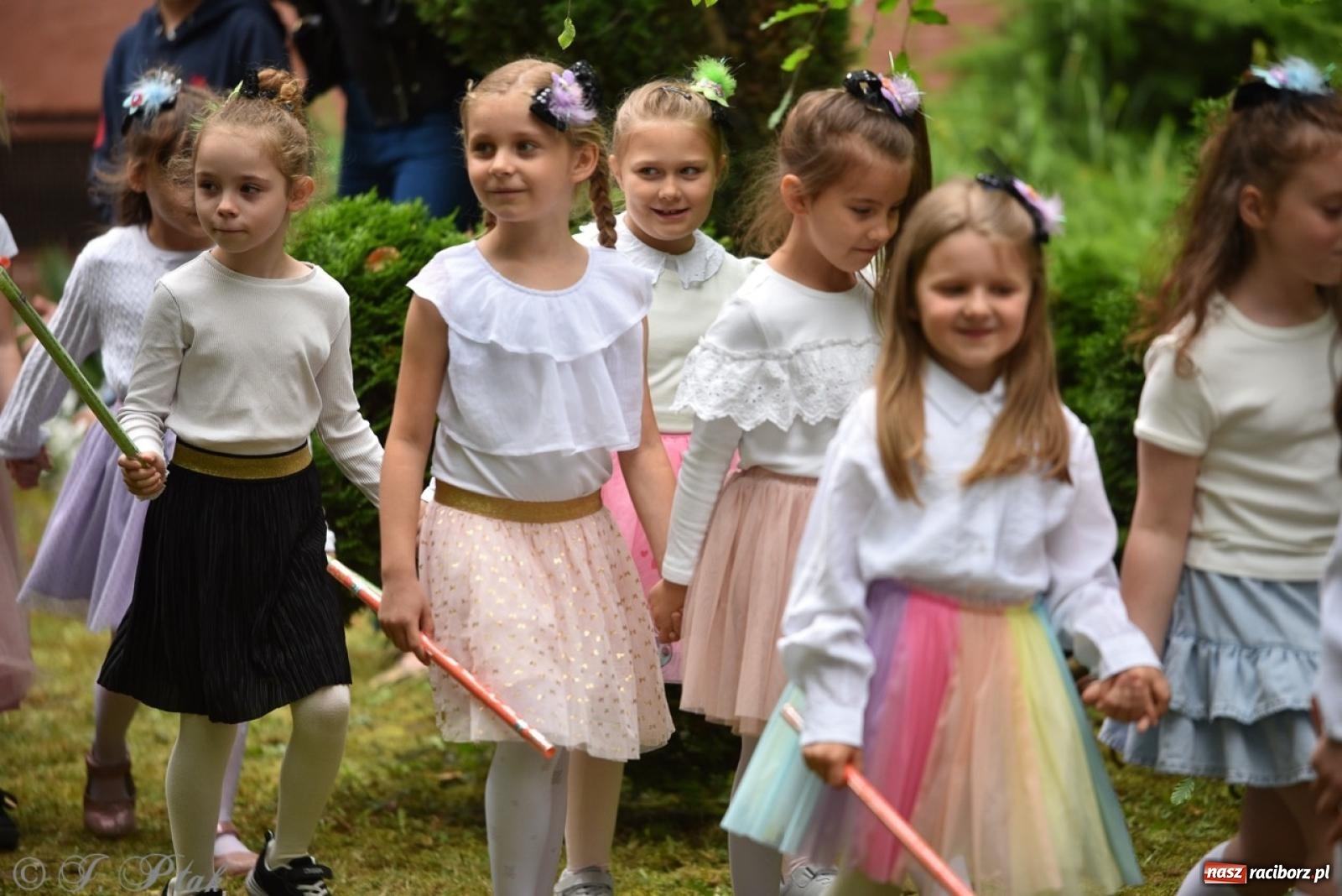 Zdjęcie w galerii na portalu naszraciborz.pl: Rodzinna atmosfera na festynie Przedszkola nr 13 w Raciborzu [FOTO i WIDEO] wiadomości z regionu