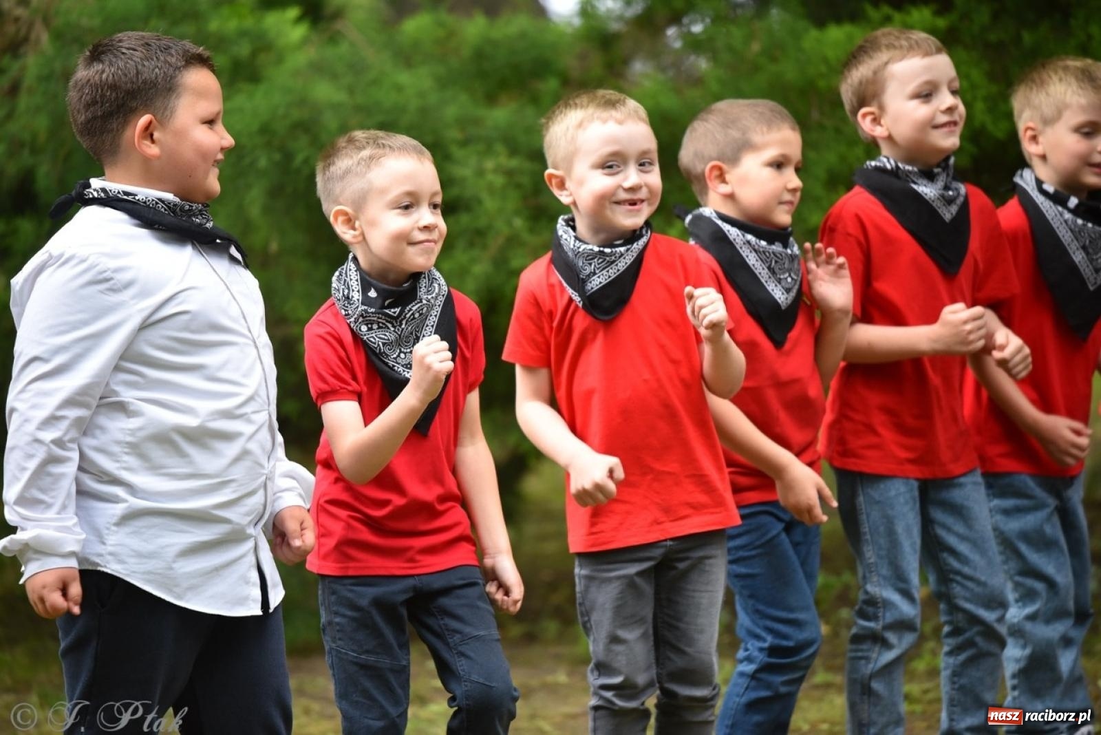 Zdjęcie w galerii na portalu naszraciborz.pl: Rodzinna atmosfera na festynie Przedszkola nr 13 w Raciborzu [FOTO i WIDEO] wiadomości z regionu