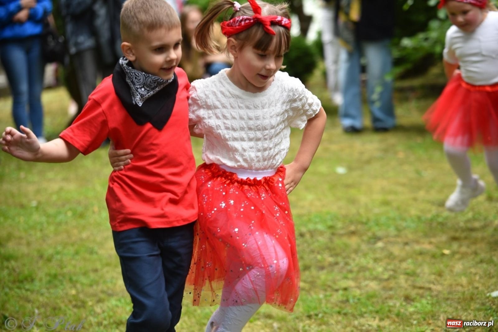 Zdjęcie w galerii na portalu naszraciborz.pl: Rodzinna atmosfera na festynie Przedszkola nr 13 w Raciborzu [FOTO i WIDEO] wiadomości z regionu