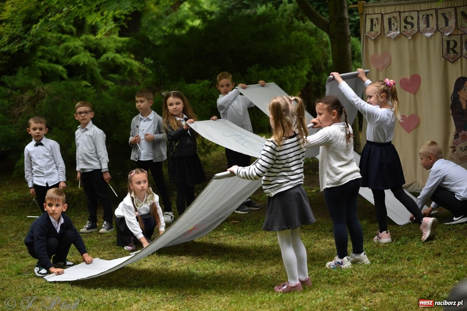 Zdjęcie w galerii na portalu naszraciborz.pl: Rodzinna atmosfera na festynie Przedszkola nr 13 w Raciborzu [FOTO i WIDEO] wiadomości z regionu
