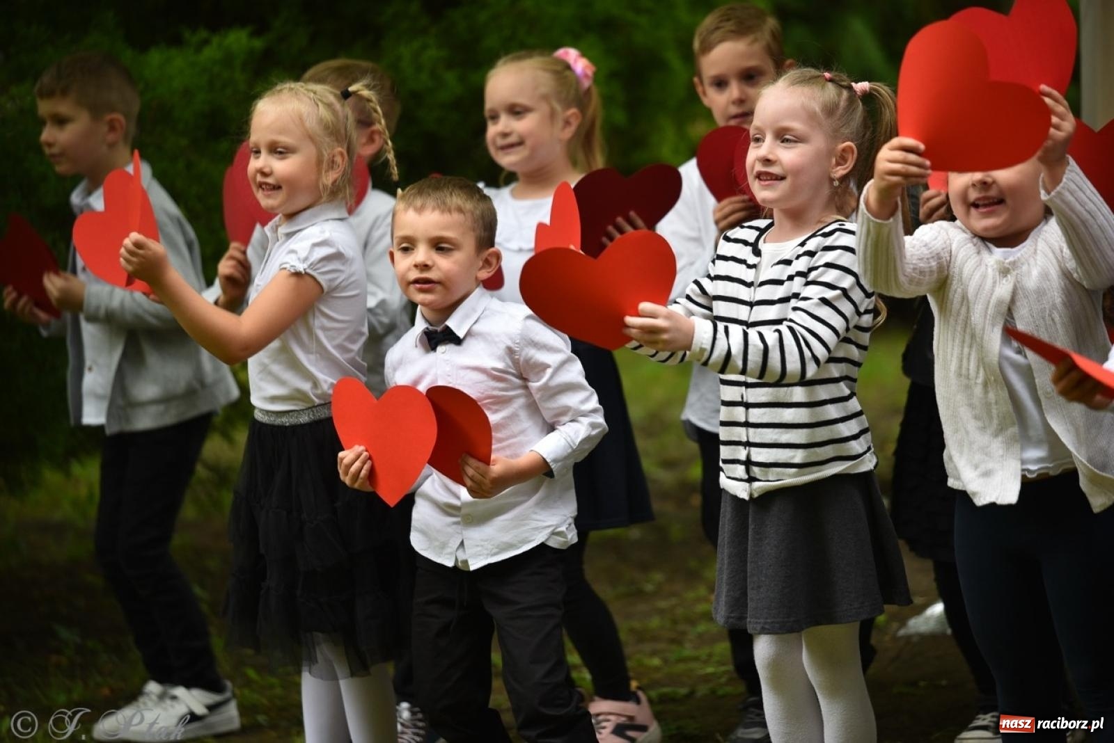 Zdjęcie w galerii na portalu naszraciborz.pl: Rodzinna atmosfera na festynie Przedszkola nr 13 w Raciborzu [FOTO i WIDEO] wiadomości z regionu